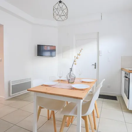 Elegant Arriere Gare Lägenhet